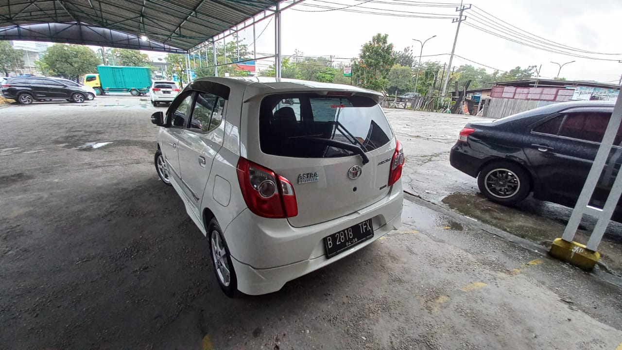 2016 Toyota Agya S 1.0L MT 2016 Toyota Agya S 1.0L MT