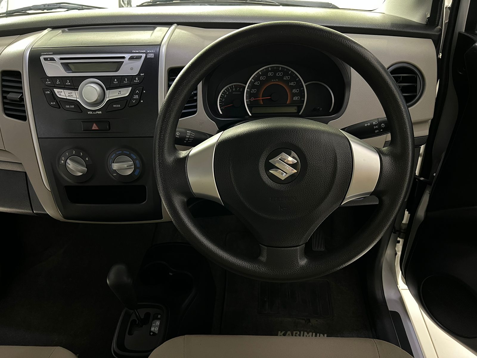 Dijual 2019 Suzuki Karimun Wagon R GL Airbag GL Airbag Bekas