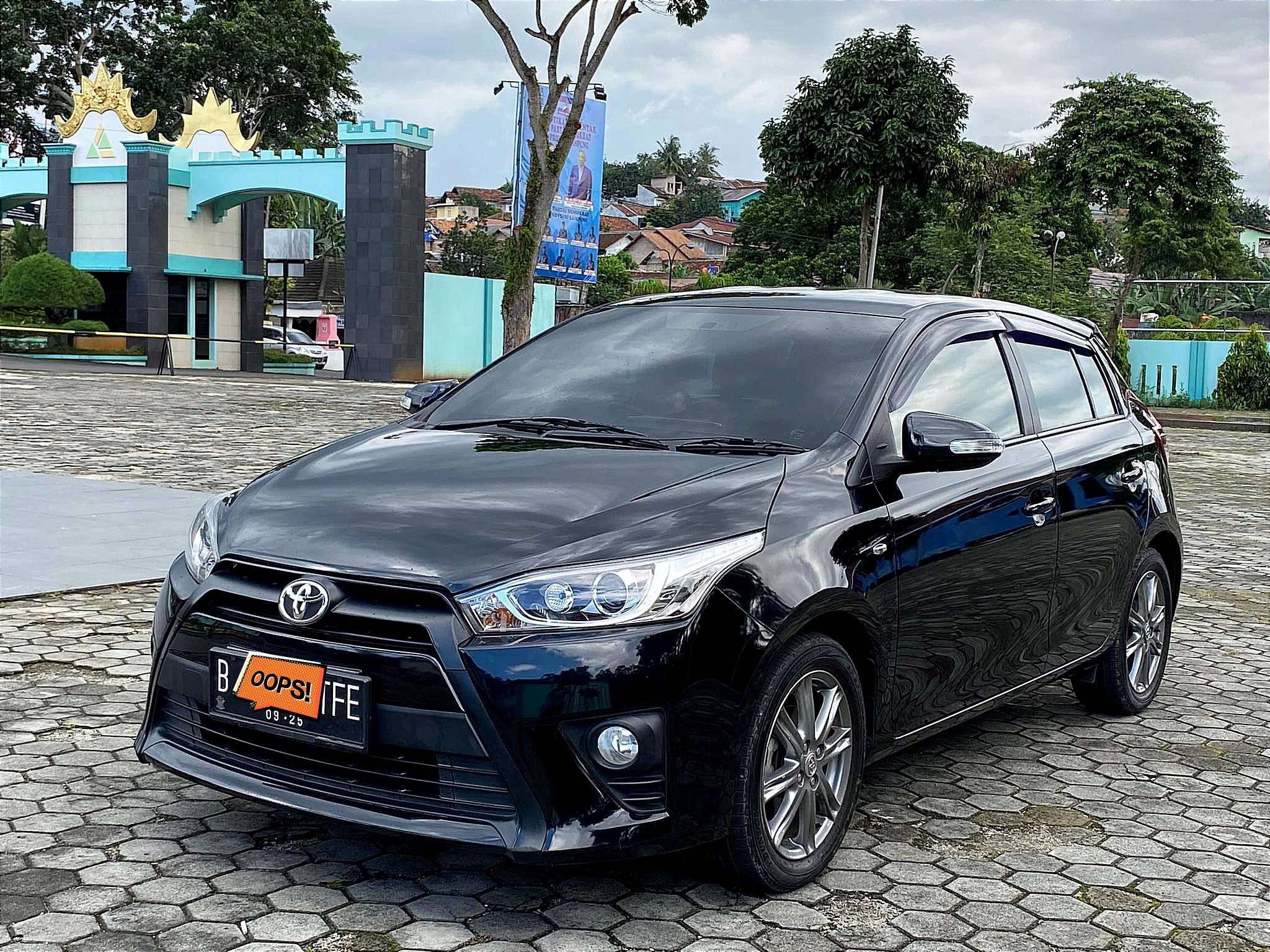 2015 Toyota Yaris G CVT 3 AB 2015 Toyota Yaris G CVT 3 AB