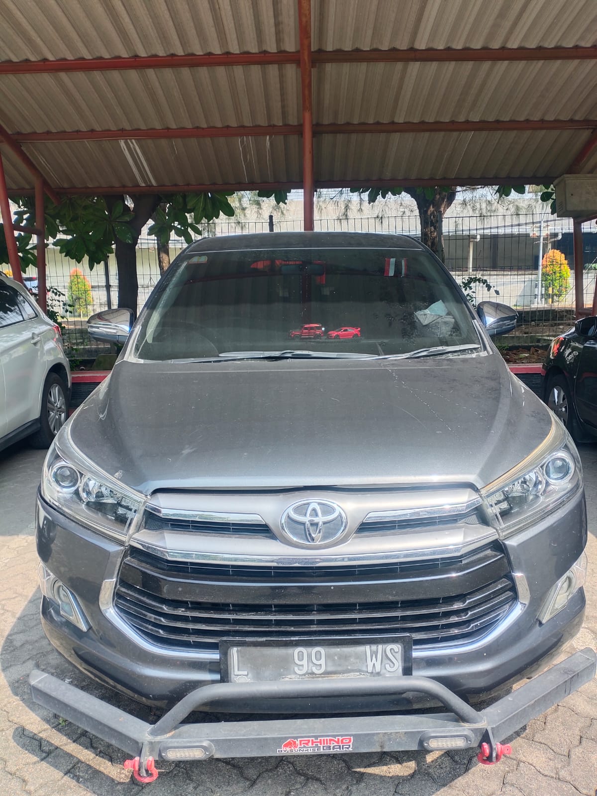 2018 Toyota Kijang Innova REBORN 2.4 V AT DIESEL REBORN 2.4 V AT DIESEL bekas