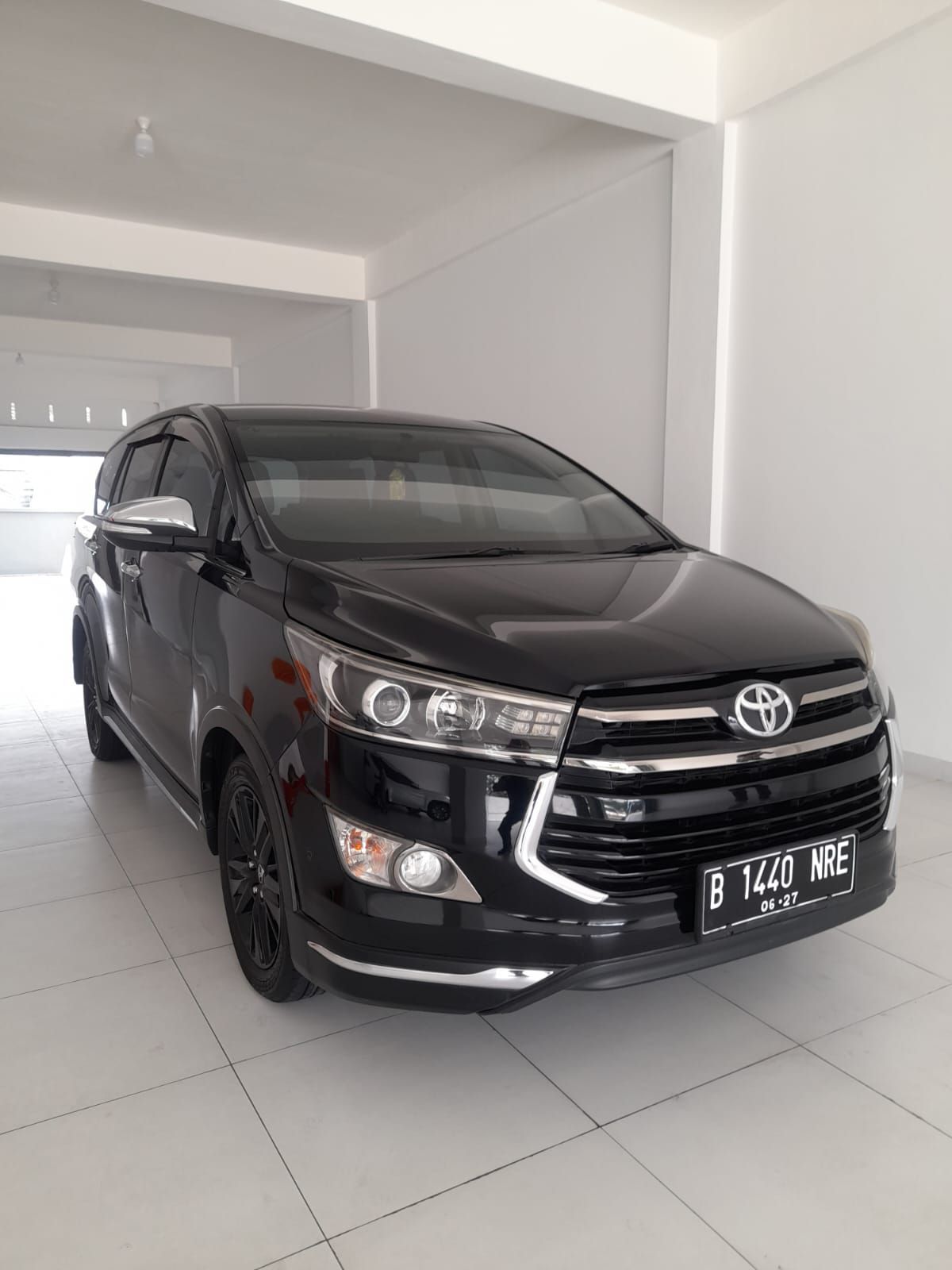 2012 Toyota Kijang Innova 2.4 Q A/T DIESEL VENTURER BASIC 2012 Toyota Kijang Innova 2.4 Q A/T DIESEL VENTURER BASIC