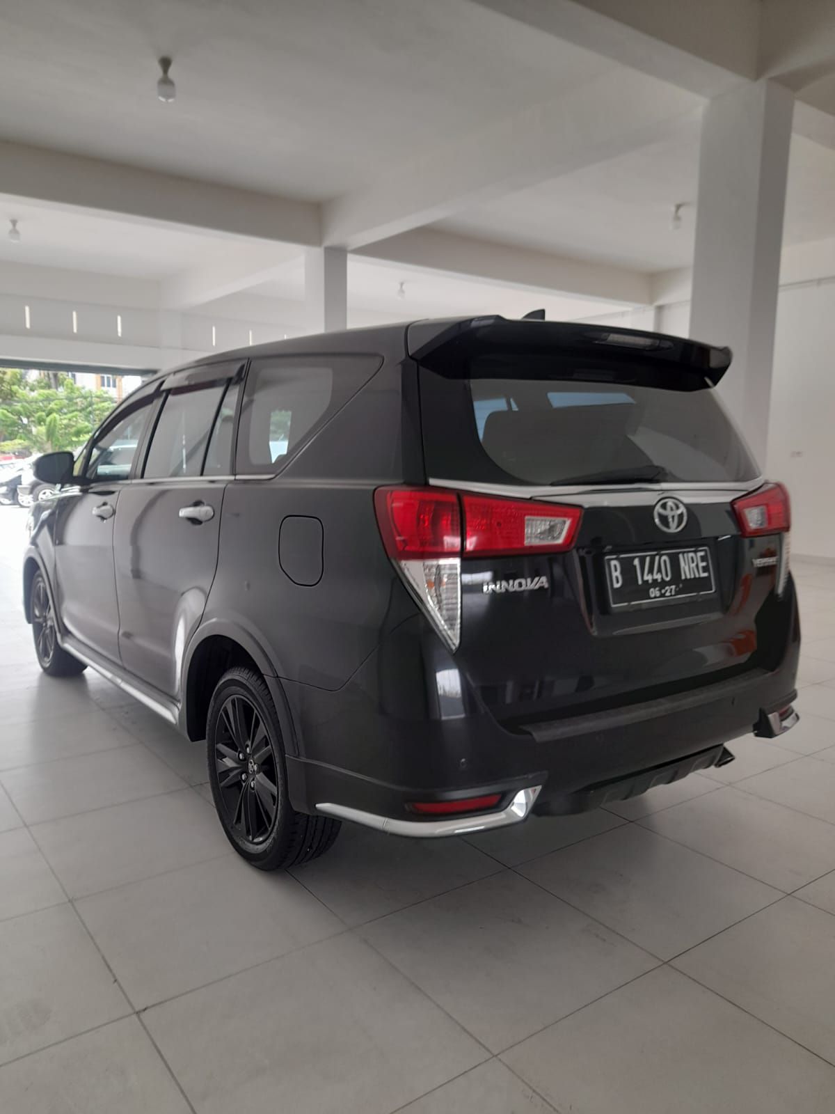 2012 Toyota Kijang Innova 2.4 Q A/T DIESEL VENTURER BASIC 2012 Toyota Kijang Innova 2.4 Q A/T DIESEL VENTURER BASIC