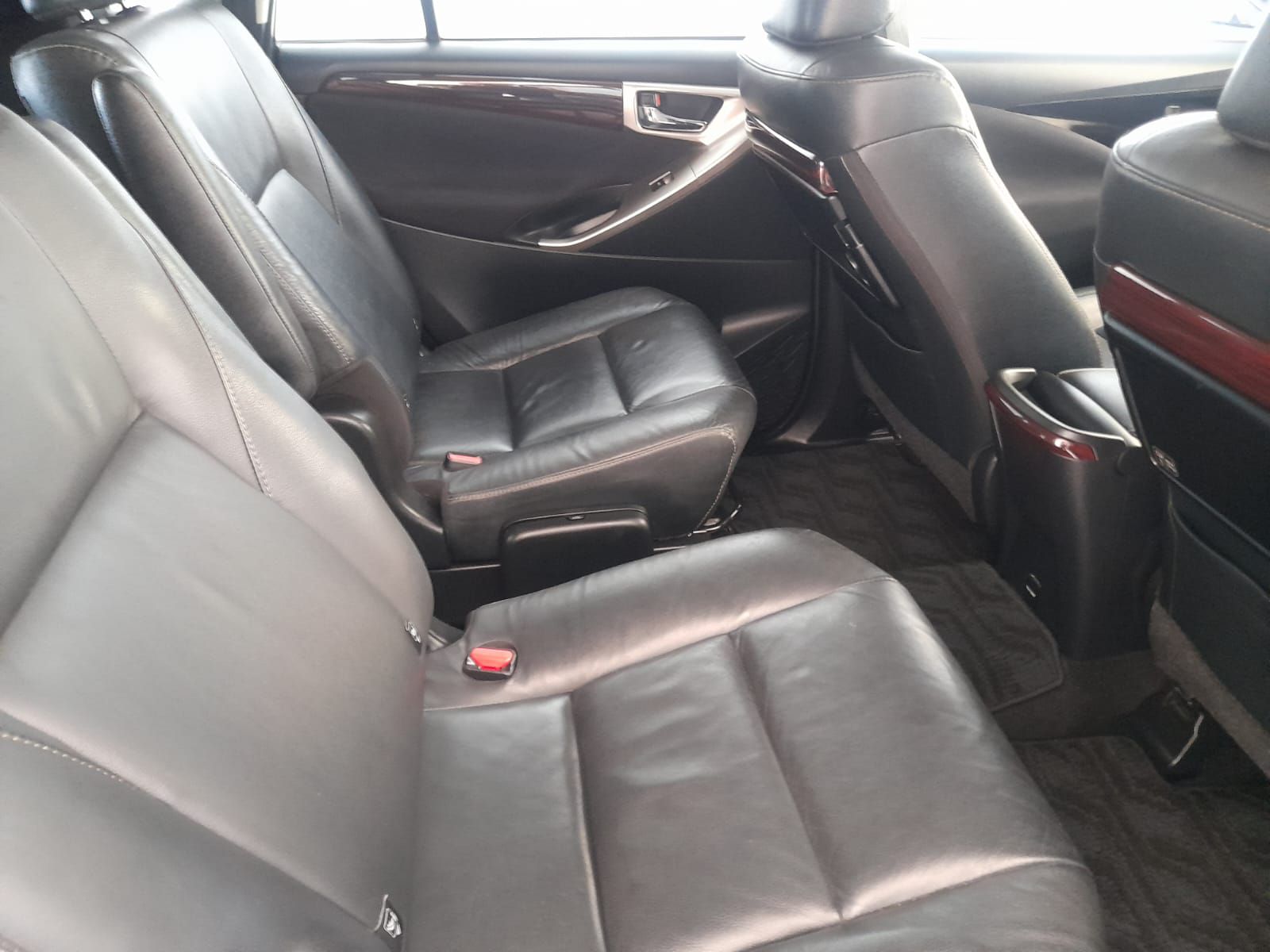 2012 Toyota Kijang Innova 2.4 Q A/T DIESEL VENTURER BASIC 2012 Toyota Kijang Innova 2.4 Q A/T DIESEL VENTURER BASIC