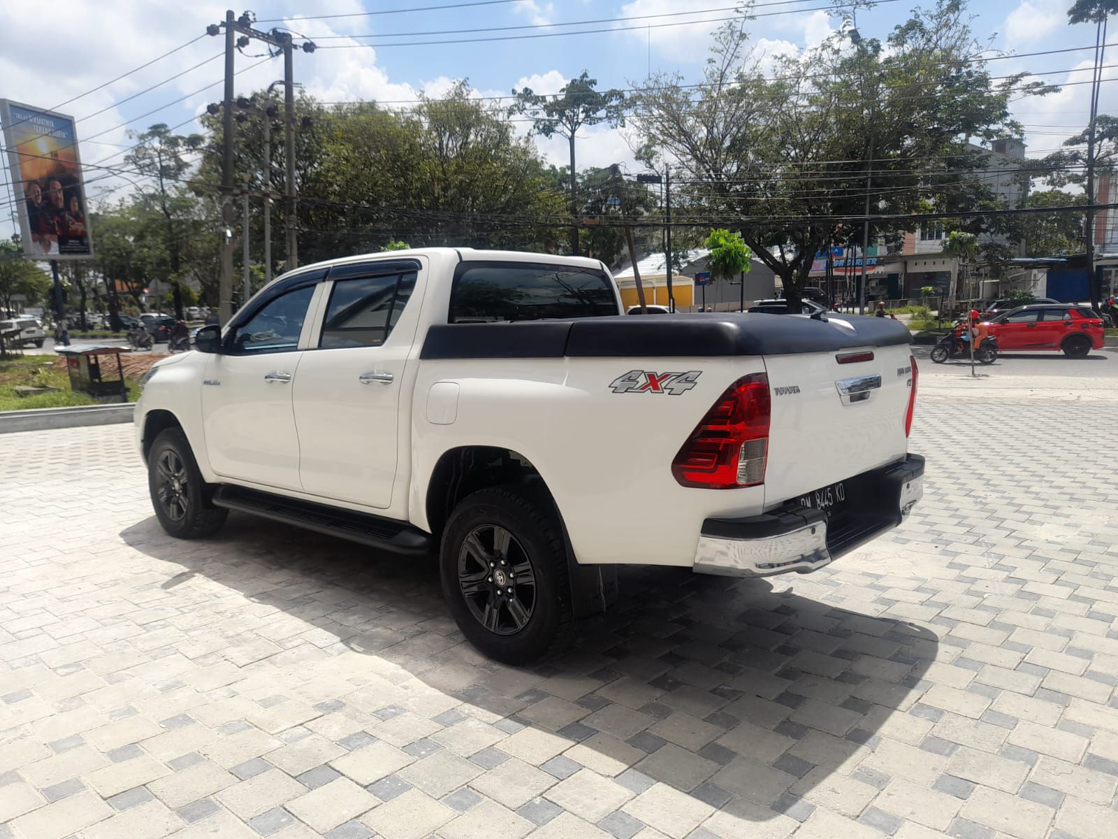 2021 Toyota Hilux Double Cabin G 2.5L MT 2021 Toyota Hilux Double Cabin G 2.5L MT