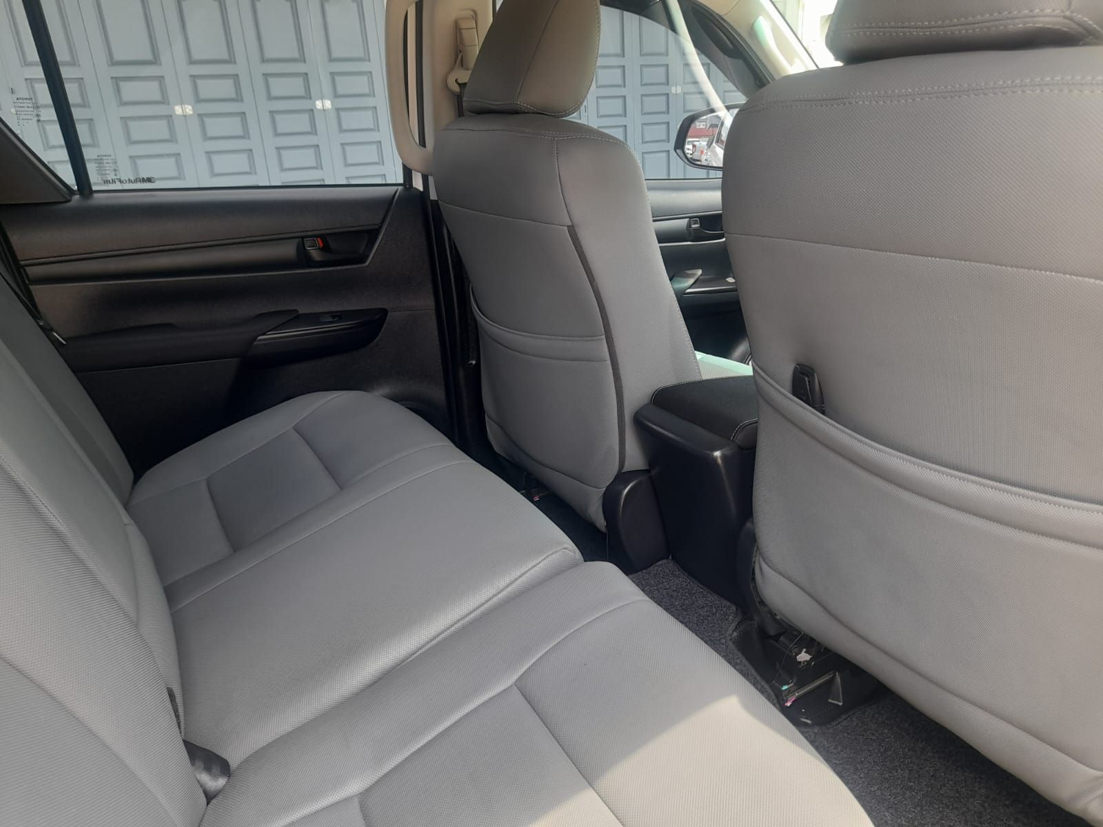 2021 Toyota Hilux Double Cabin G 2.5L MT 2021 Toyota Hilux Double Cabin G 2.5L MT