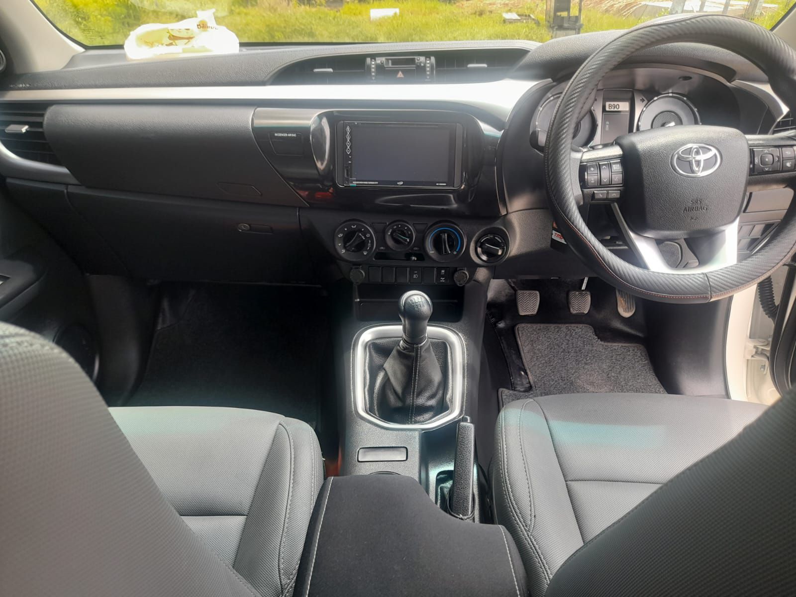 2021 Toyota Hilux Double Cabin G 2.5L MT 2021 Toyota Hilux Double Cabin G 2.5L MT