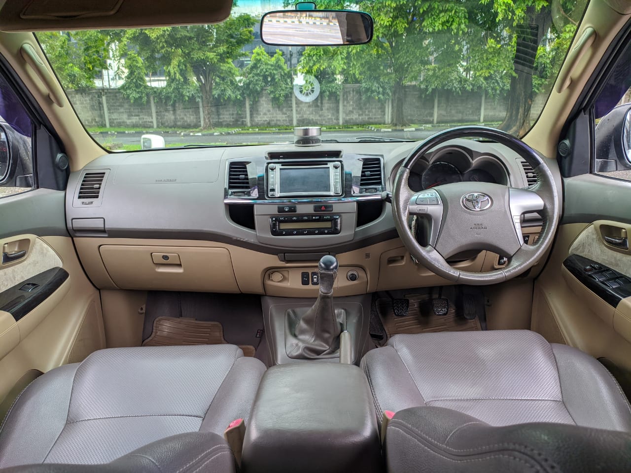 2013 Toyota Fortuner G 2.5L Diesel MT VNTURBO 2013 Toyota Fortuner G 2.5L Diesel MT VNTURBO