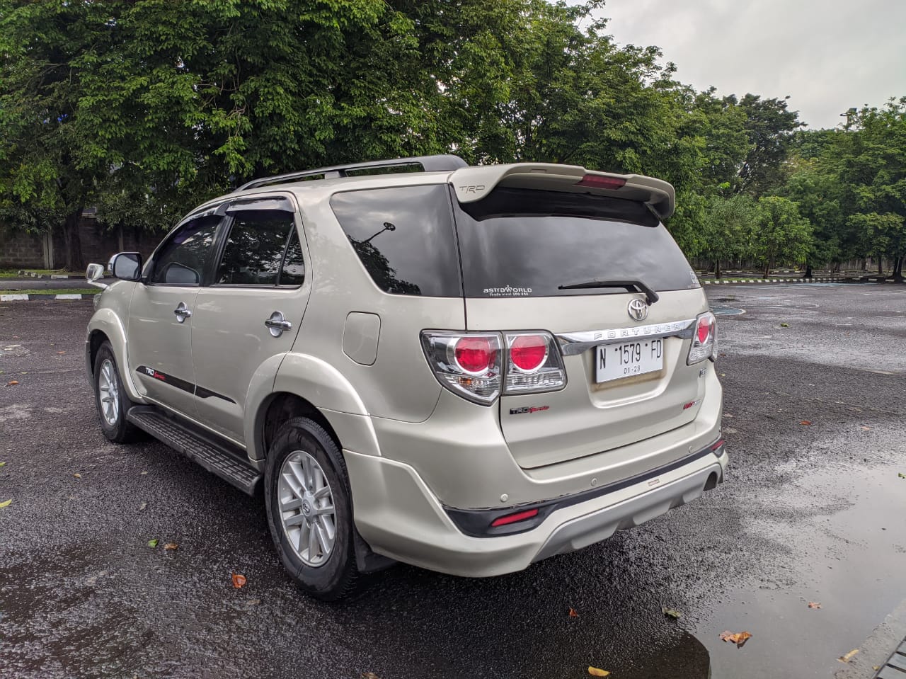 2013 Toyota Fortuner G 2.5L Diesel MT VNTURBO 2013 Toyota Fortuner G 2.5L Diesel MT VNTURBO