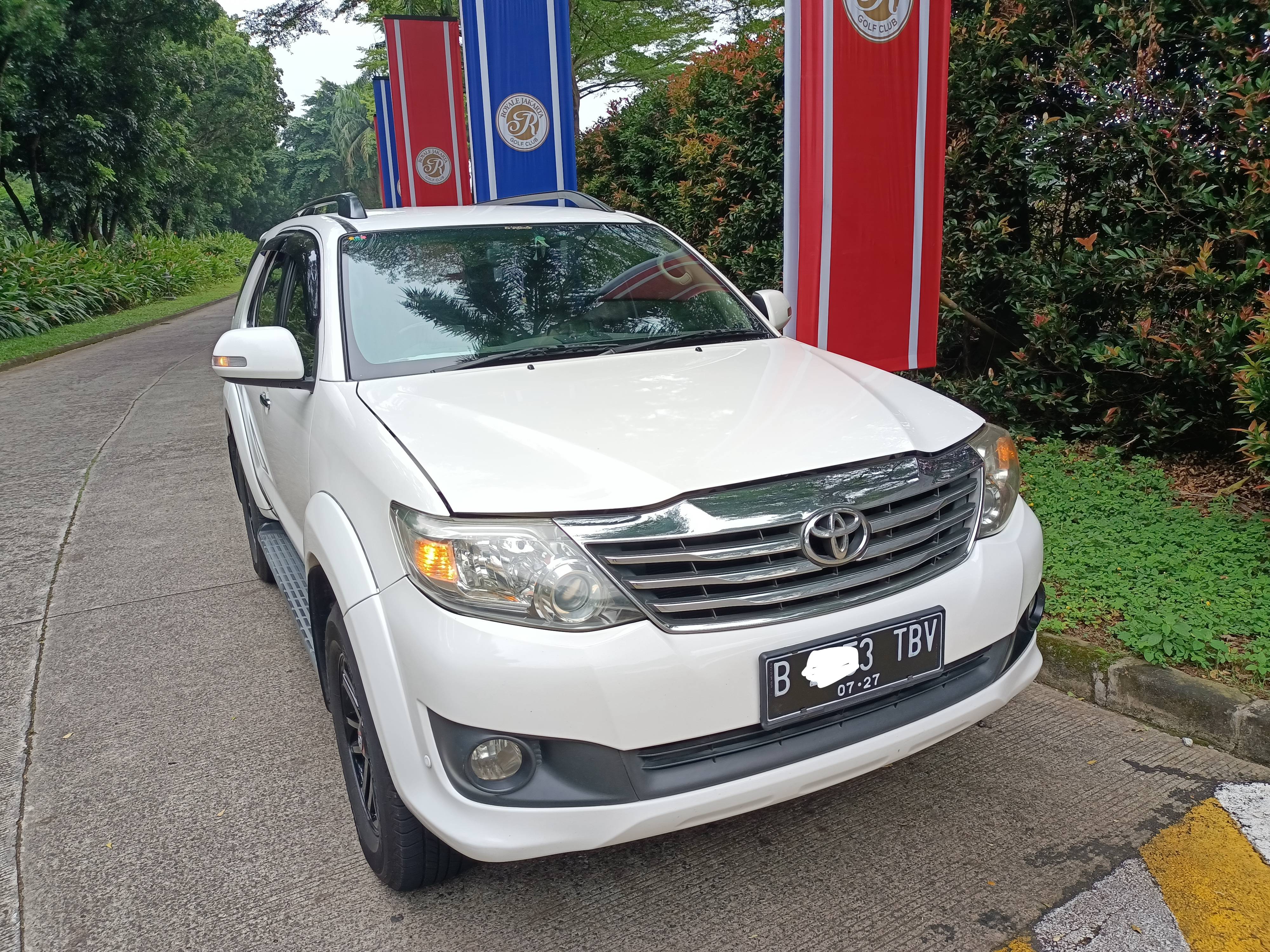 2012 Toyota Fortuner G 4x2 Luxury 2.7L AT 2012 Toyota Fortuner G 4x2 Luxury 2.7L AT