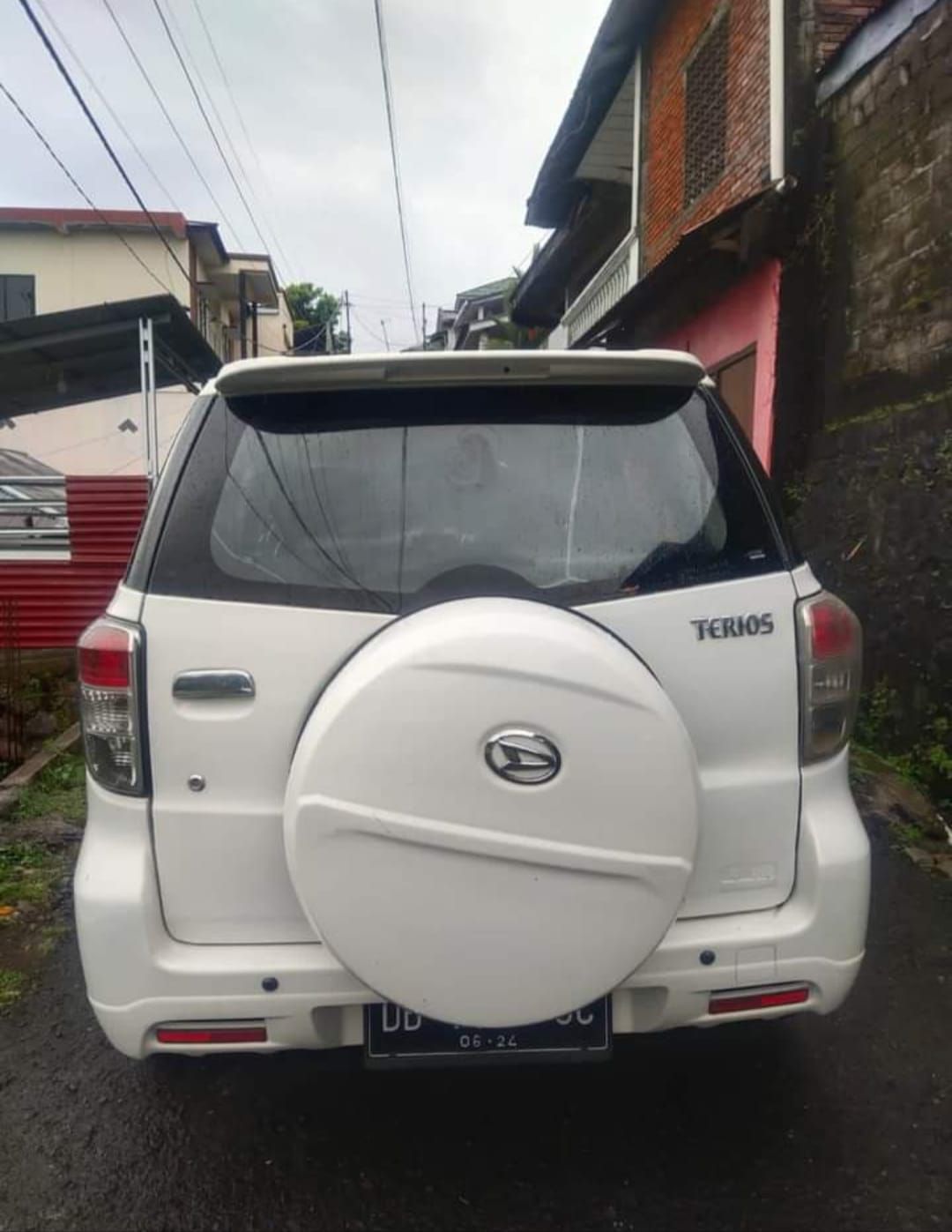 2014 Daihatsu Terios TS Extra 1.5L AT 2014 Daihatsu Terios TS Extra 1.5L AT