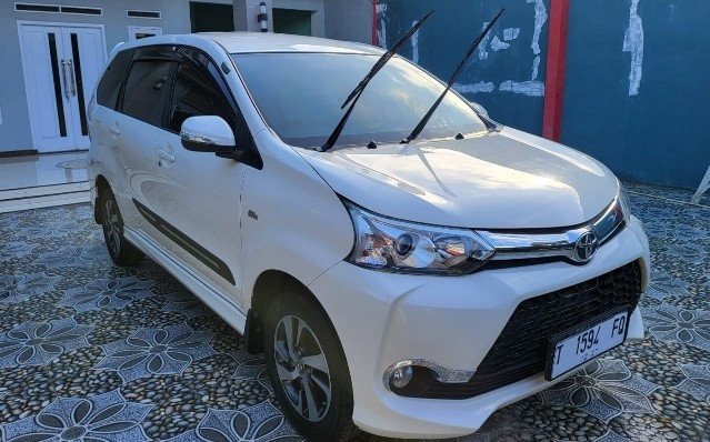 Second Hand 2017 Toyota Avanza Veloz  1.5 M/T Second Hand 2017 Toyota Avanza Veloz  1.5 M/T