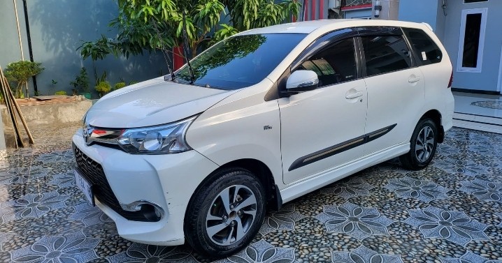 2017 Toyota Avanza Veloz  1.5 M/T 2017 Toyota Avanza Veloz  1.5 M/T