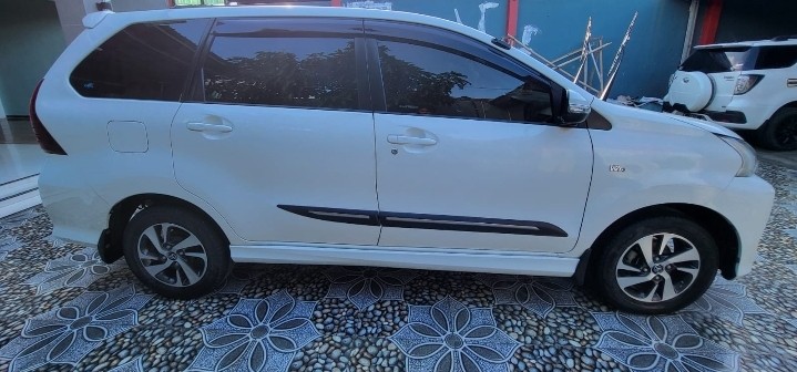 2017 Toyota Avanza Veloz  1.5 M/T 2017 Toyota Avanza Veloz  1.5 M/T
