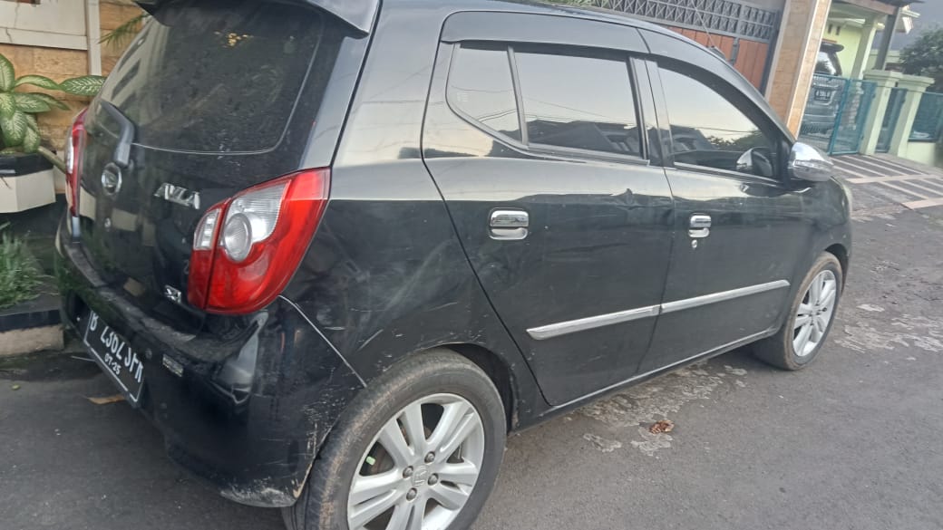 2015 Daihatsu Ayla  2015 Daihatsu Ayla