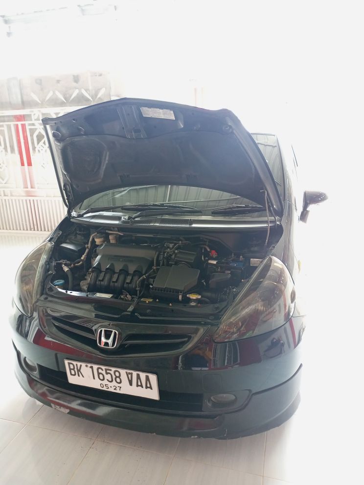 2004 Honda Jazz I-DSI 1.5L MT 2004 Honda Jazz I-DSI 1.5L MT