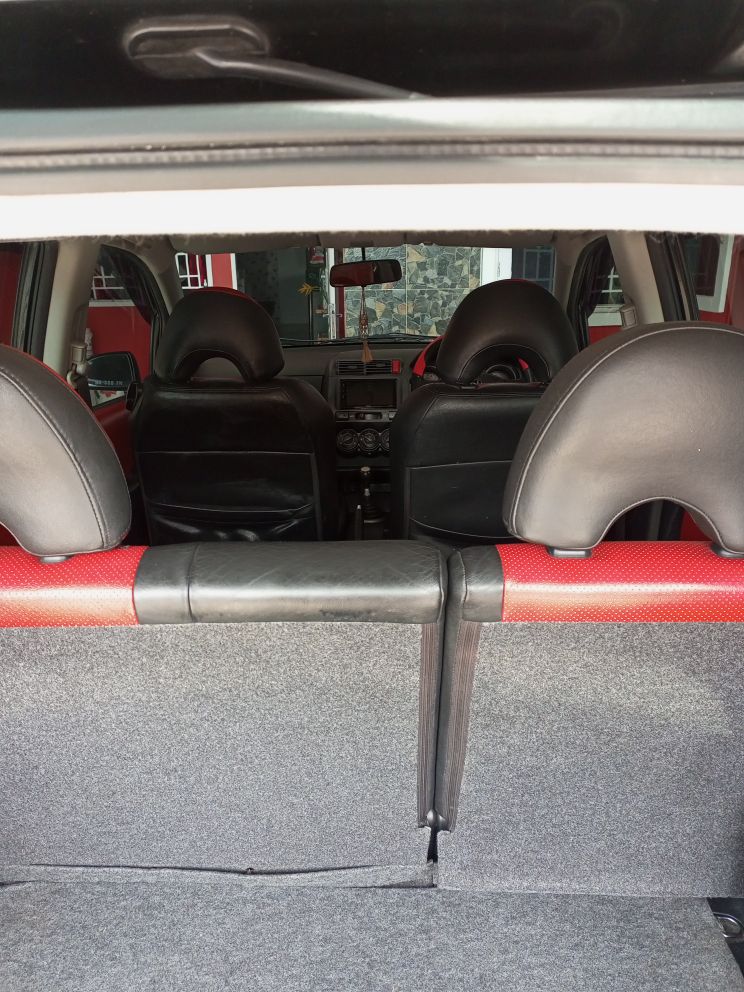 2004 Honda Jazz I-DSI 1.5L MT 2004 Honda Jazz I-DSI 1.5L MT