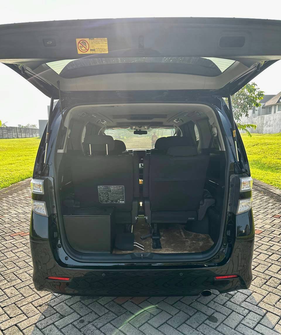 2012 Toyota Vellfire  2.4 ZG AT AUDIOLESS 2012 Toyota Vellfire  2.4 ZG AT AUDIOLESS