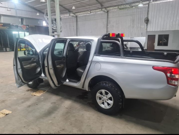 2017 Mitsubishi Strada Triton DC HDX 2.5L 4X4 PU 2017 Mitsubishi Strada Triton DC HDX 2.5L 4X4 PU