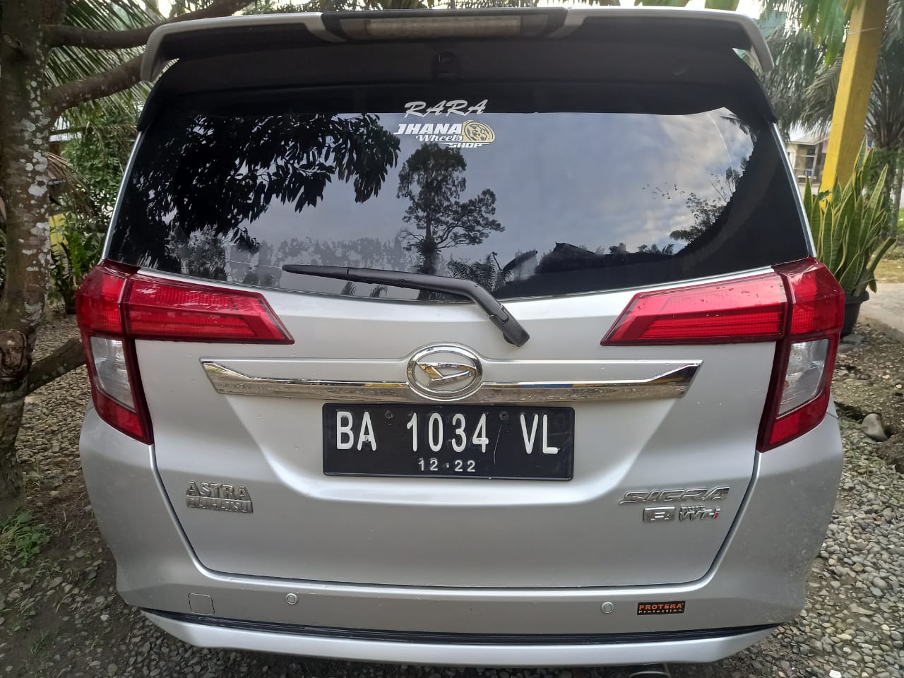 2017 Daihatsu Sigra  1.2 R MT 2017 Daihatsu Sigra  1.2 R MT