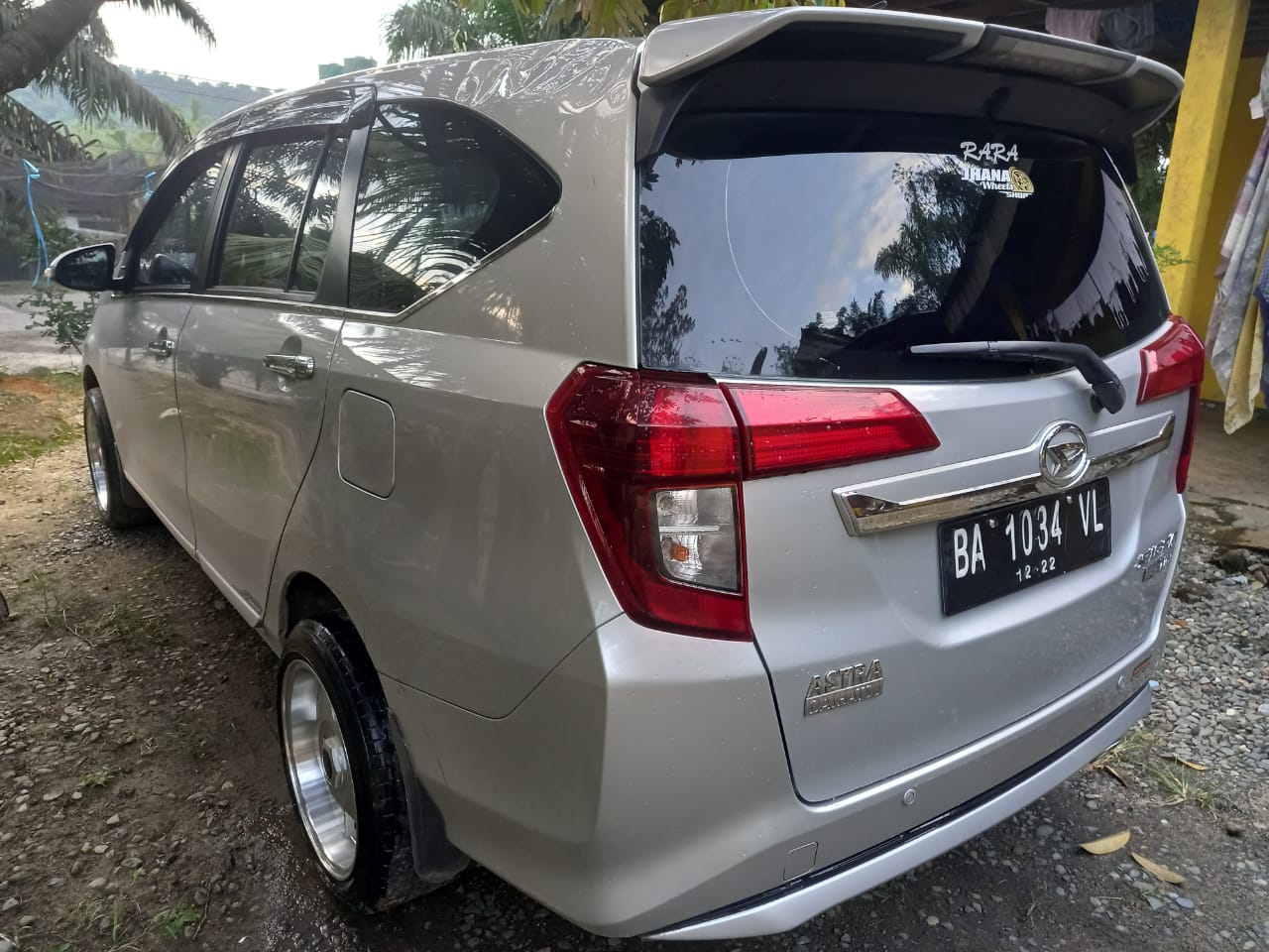 2017 Daihatsu Sigra  1.2 R MT 2017 Daihatsu Sigra  1.2 R MT