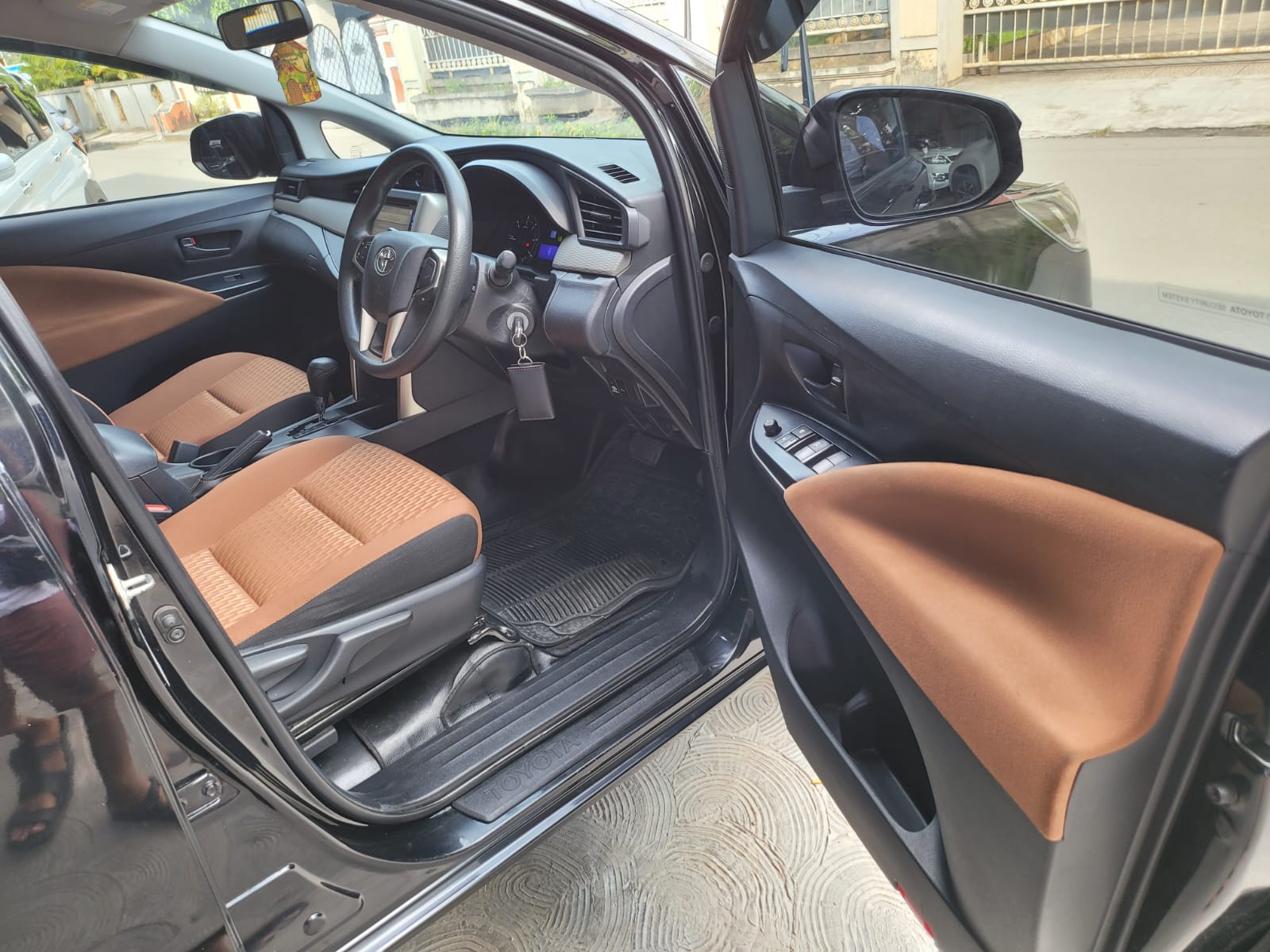 2017 Toyota Kijang Innova 2.5 G AT DIESEL 2.5 G AT DIESEL tua