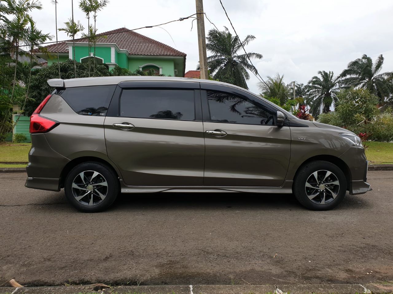 2019 Suzuki Ertiga Sport FF AT 2019 Suzuki Ertiga Sport FF AT