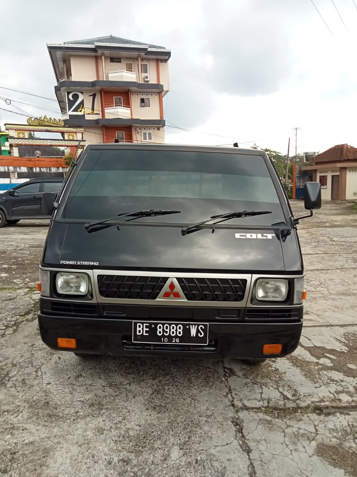 2023 Mitsubishi Colt L300 Bekas 2023 Mitsubishi Colt L300 Bekas