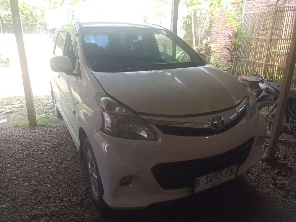2012 Toyota Avanza Veloz  1.5 AT 2012 Toyota Avanza Veloz  1.5 AT