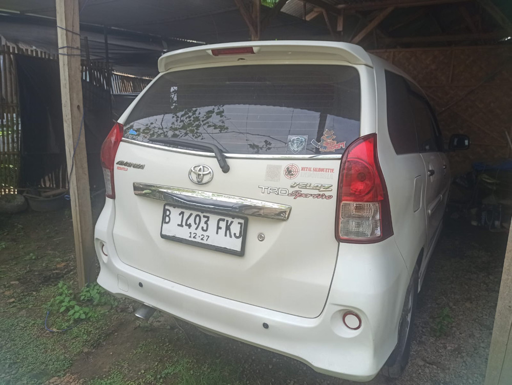 2012 Toyota Avanza Veloz  1.5 AT 2012 Toyota Avanza Veloz  1.5 AT