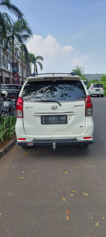 2013 Daihatsu Xenia  1.3 X AT 2013 Daihatsu Xenia  1.3 X AT