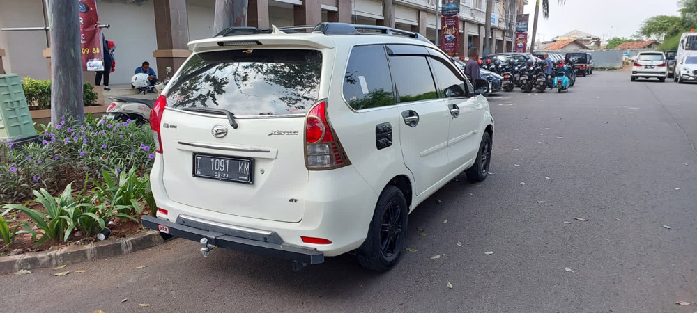 2013 Daihatsu Xenia  1.3 X AT 2013 Daihatsu Xenia  1.3 X AT