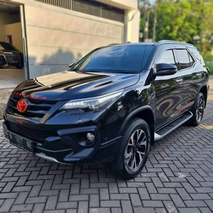 2018 Toyota Fortuner 4X4  V AT MC 2018 Toyota Fortuner 4X4  V AT MC