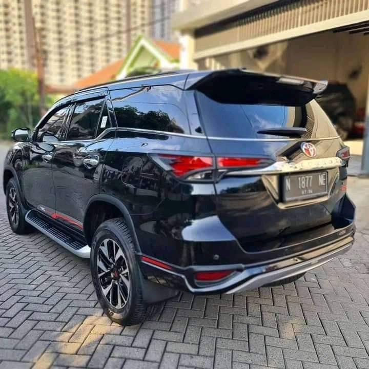 2018 Toyota Fortuner 4X4  V AT MC 2018 Toyota Fortuner 4X4  V AT MC