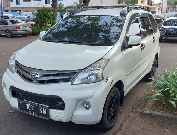 Second Hand 2013 Daihatsu Xenia  1.3 X AT Second Hand 2013 Daihatsu Xenia  1.3 X AT