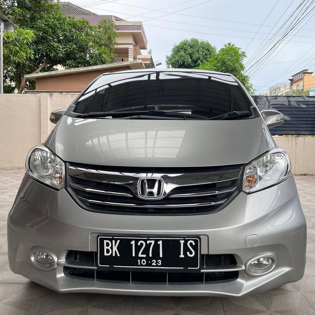 2013 Honda Freed Bekas 2013 Honda Freed Bekas