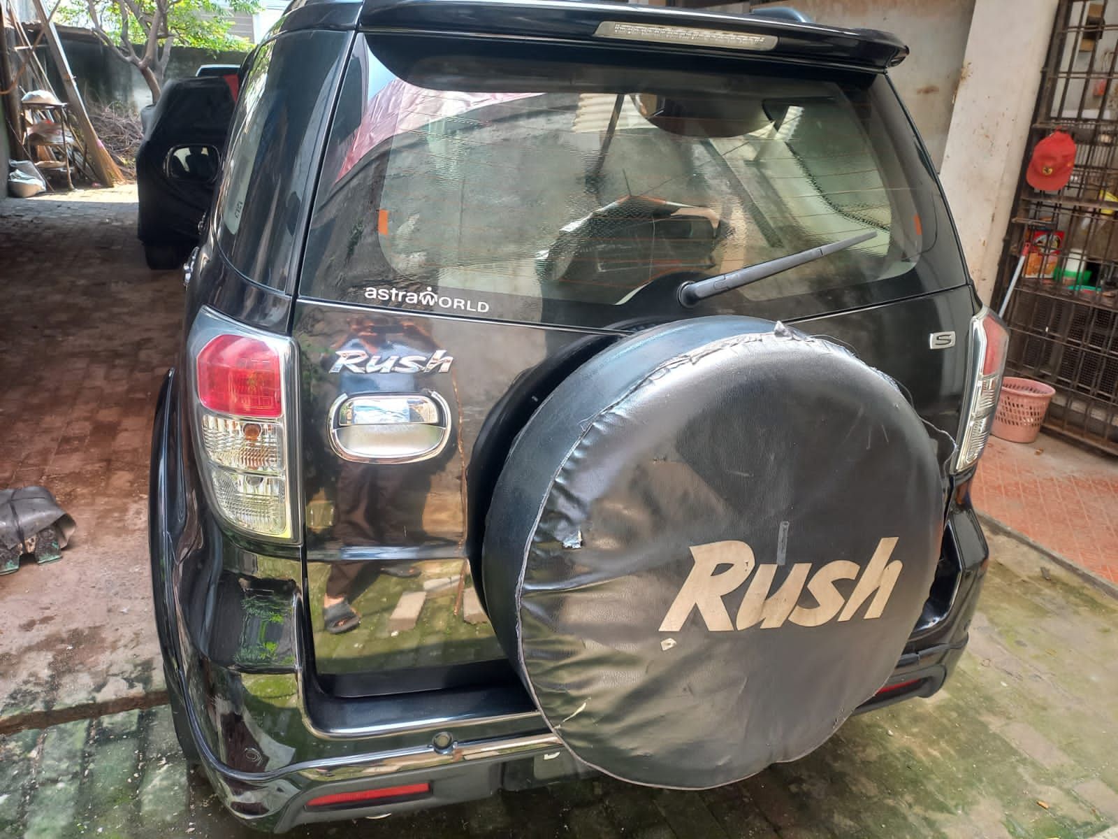 2012 Toyota Rush S 1.5L MT 2012 Toyota Rush S 1.5L MT