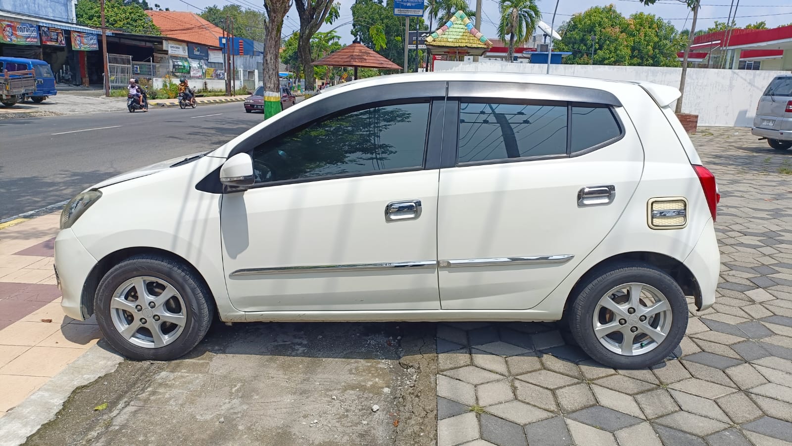 2016 Daihatsu Ayla 1.0L X MT 2016 Daihatsu Ayla 1.0L X MT