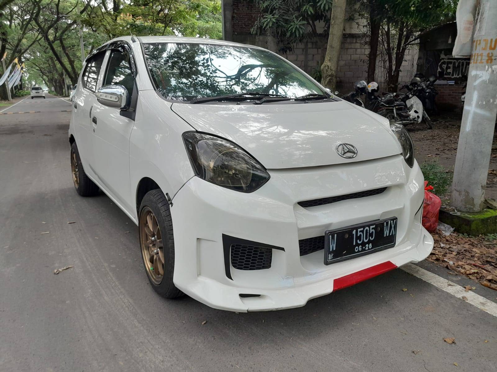 Second Hand 2016 Daihatsu Ayla  1.0 X MT