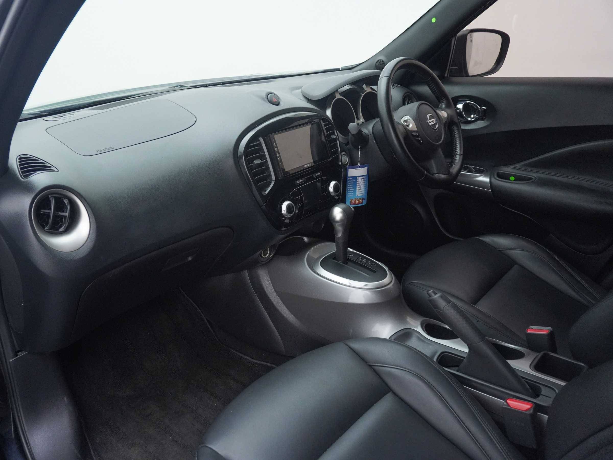 2016 Nissan Juke  RX AT 2016 Nissan Juke  RX AT