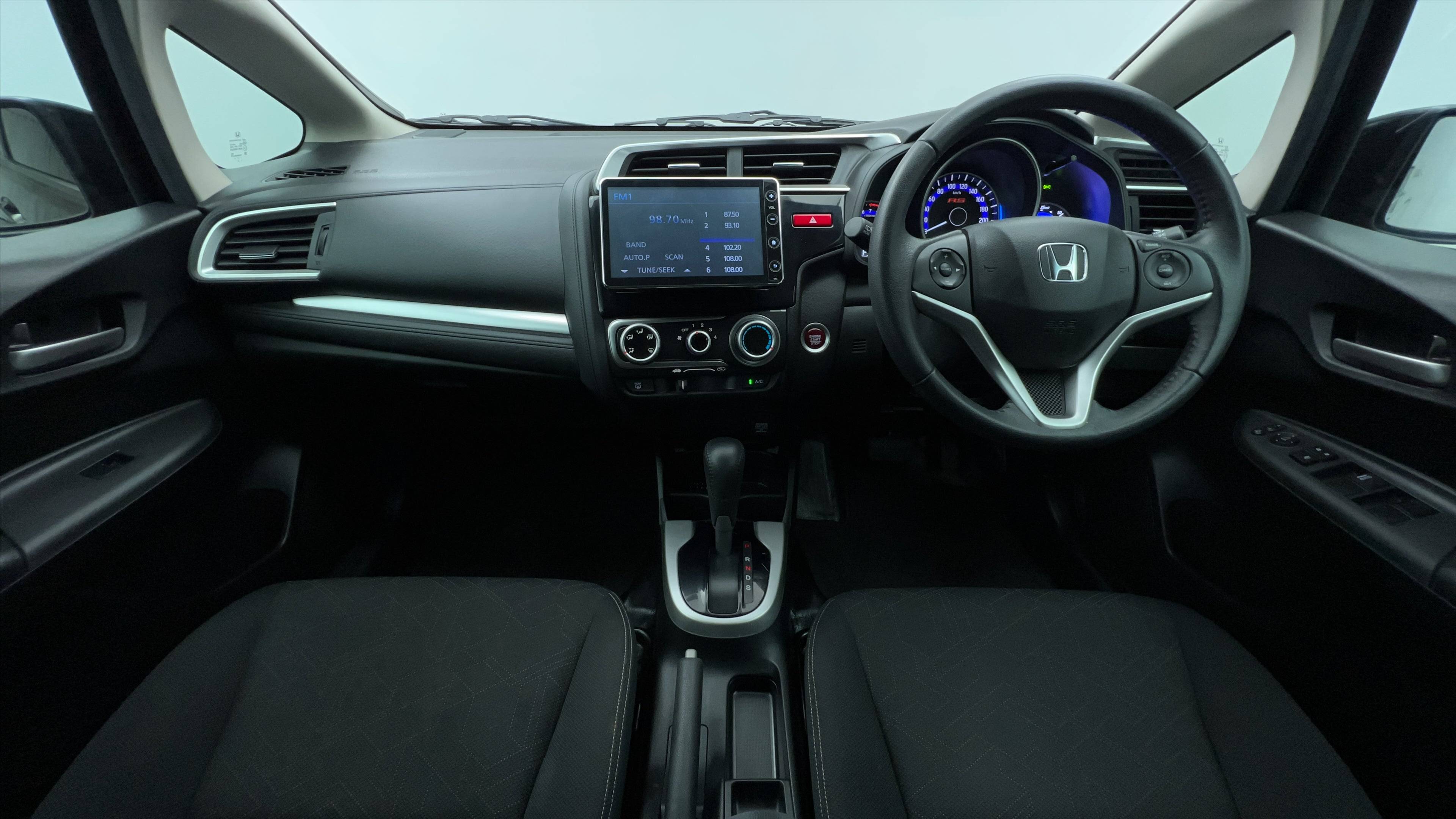 Dijual 2017 Honda Jazz  1.5 RS AT BLACK TOP LIMITED EDITION 1.5 RS AT BLACK TOP LIMITED EDITION Bekas