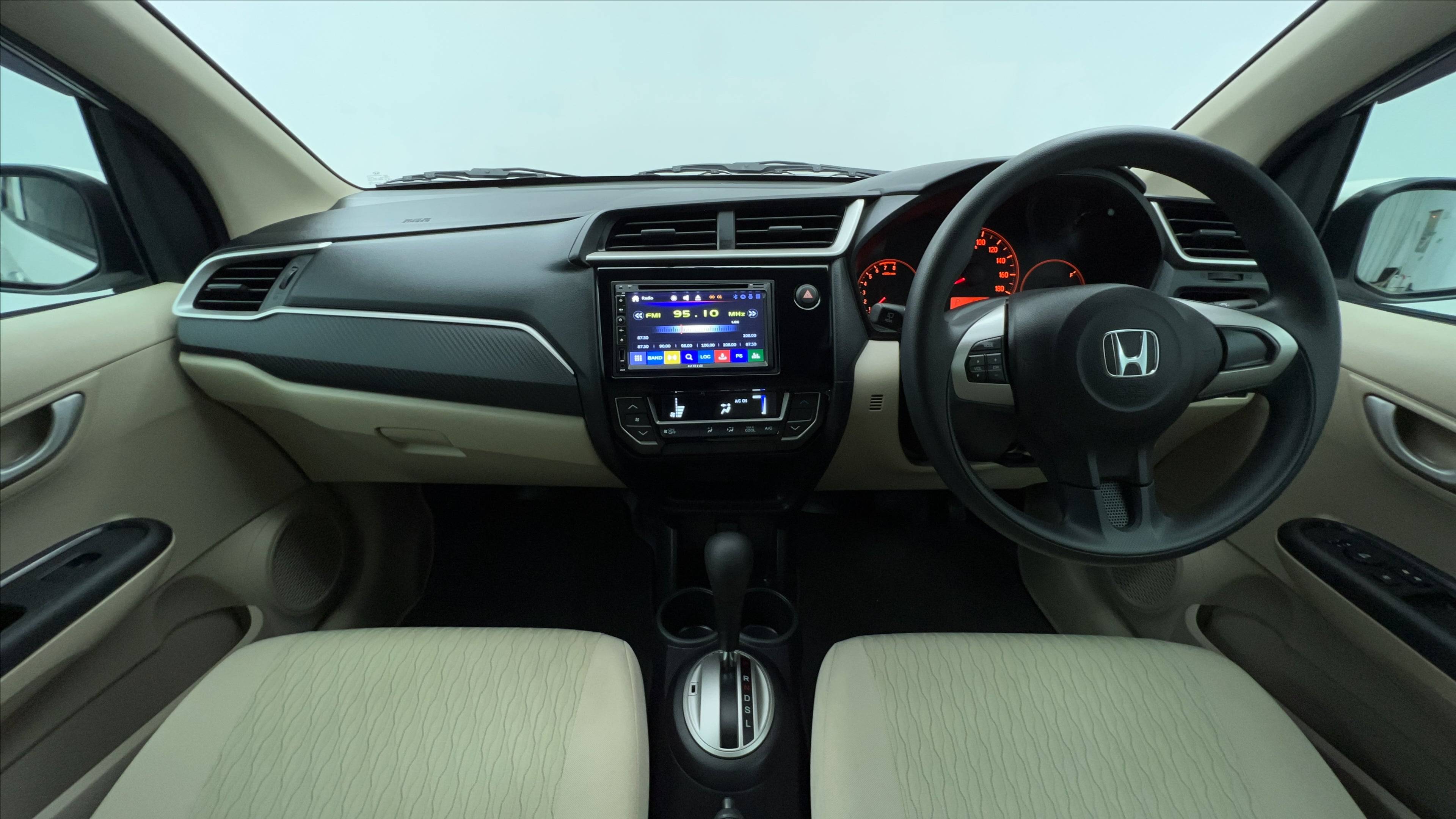 Dijual 2018 Honda Brio Satya E CVT Satya E CVT Bekas