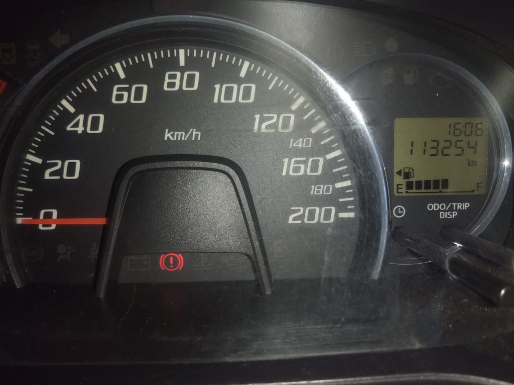 2013 Daihatsu Ayla  2013 Daihatsu Ayla