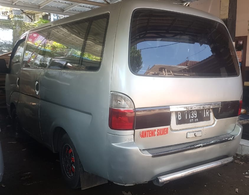 2009 Kia Travello 2.7L M/T 2009 Kia Travello 2.7L M/T