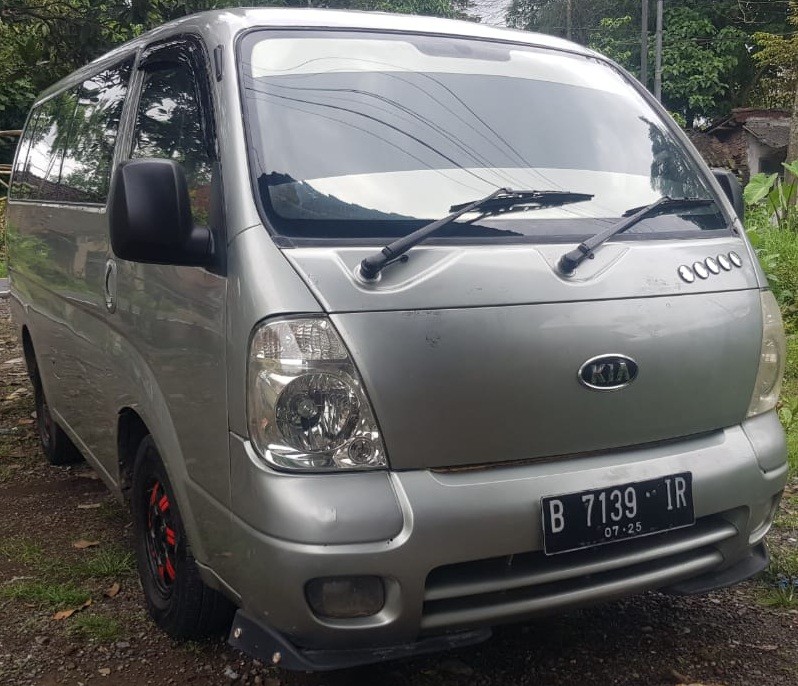 2009 Kia Travello 2.7L M/T 2009 Kia Travello 2.7L M/T