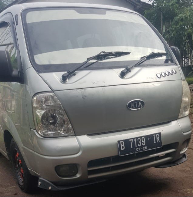 2009 Kia Travello 2.7L M/T 2009 Kia Travello 2.7L M/T