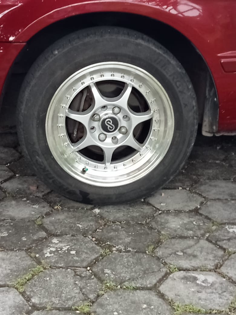 2002 Toyota Soluna 1.5 GLI MT 2002 Toyota Soluna 1.5 GLI MT