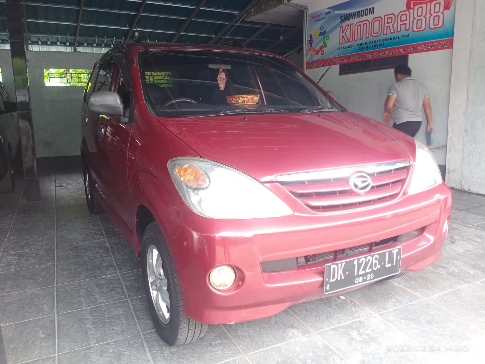 Second Hand 2004 Daihatsu Xenia Second Hand 2004 Daihatsu Xenia