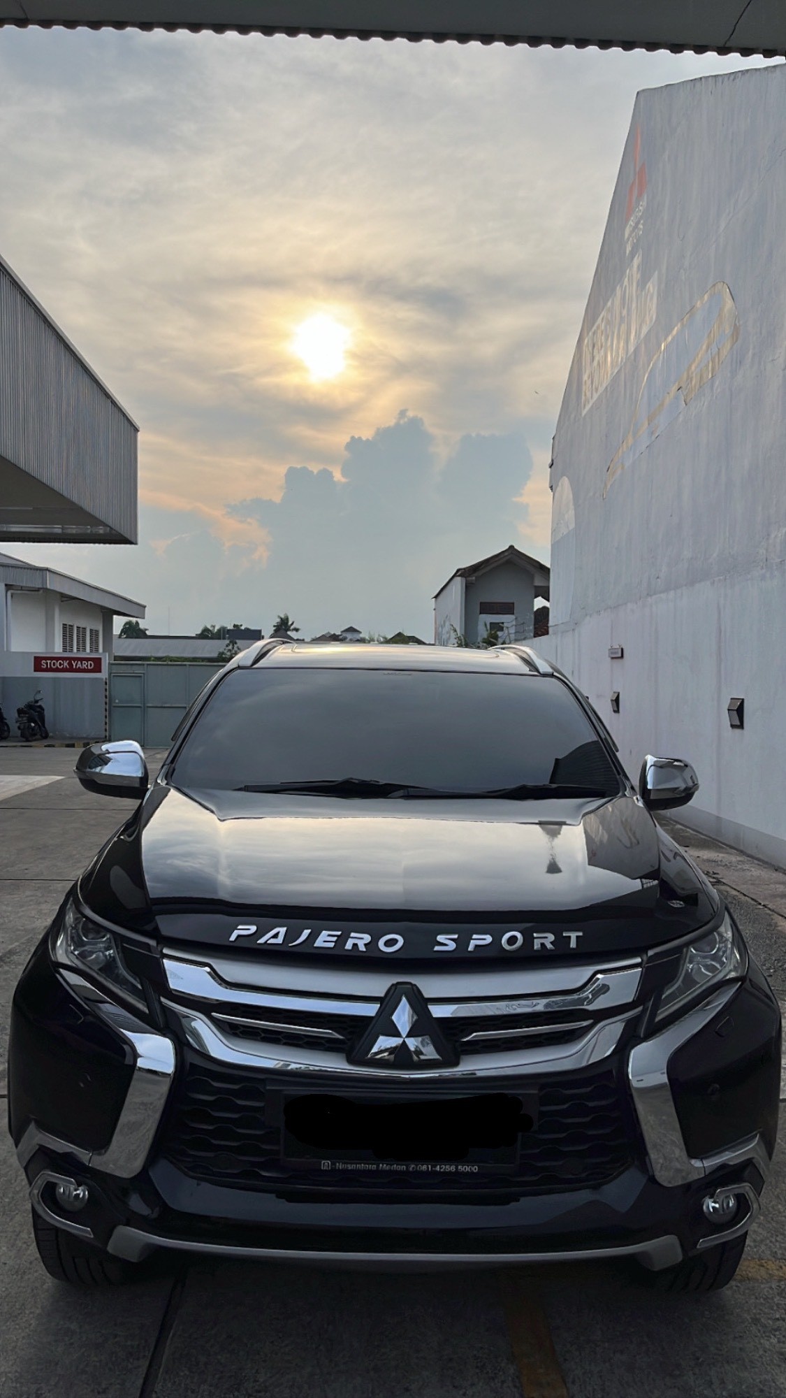 2018 Mitsubishi Pajero Sport Dakar AT 4x2 Bekas 2018 Mitsubishi Pajero Sport Dakar AT 4x2 Bekas
