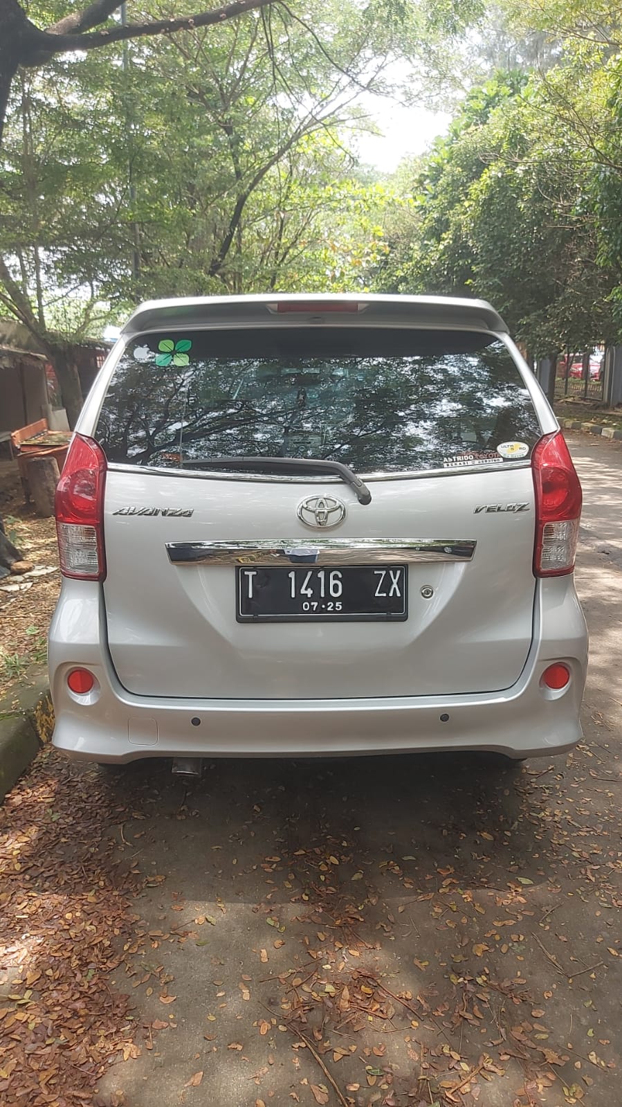 2012 Toyota Avanza Veloz  1.5 MT 2012 Toyota Avanza Veloz  1.5 MT