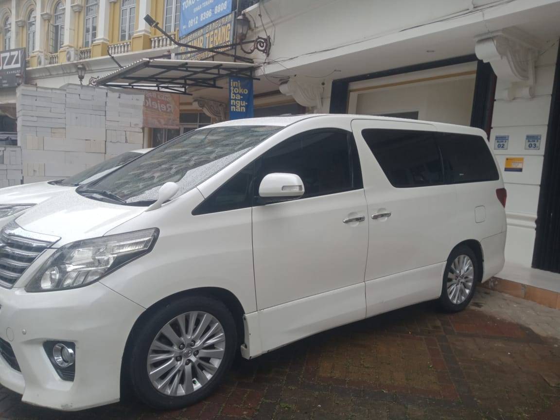 2013 Toyota Alphard S Option 2.4L AT 2013 Toyota Alphard S Option 2.4L AT